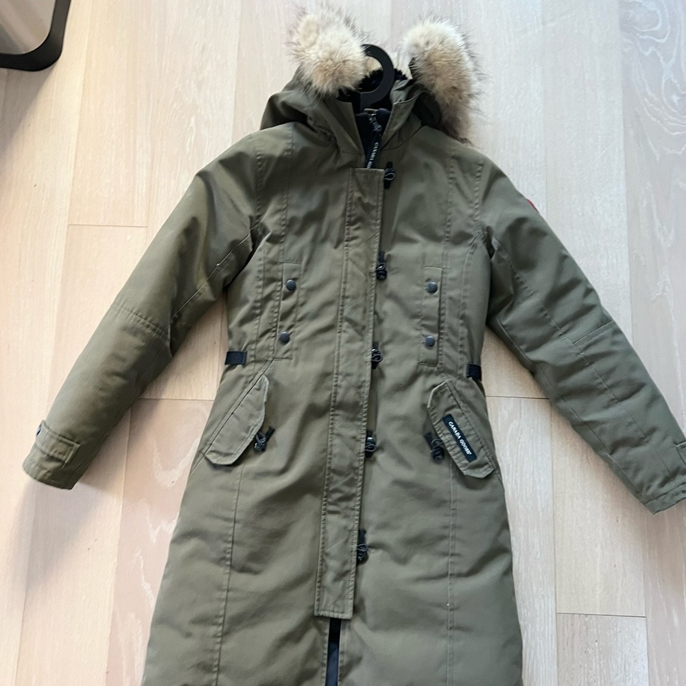 2013 Canada Goose Kensington jacket. Size 2XS. Green.